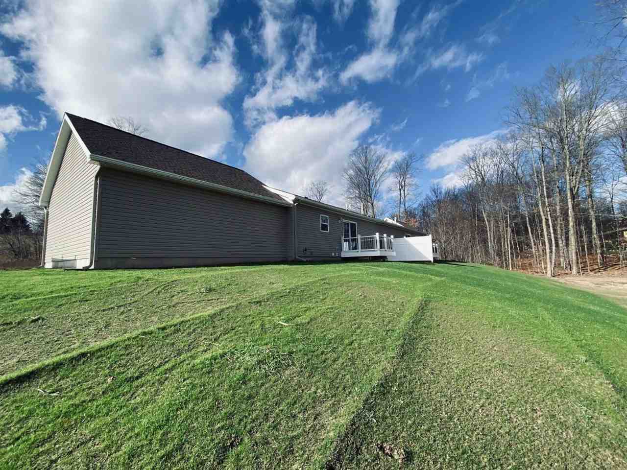 3895 Leslie Lane