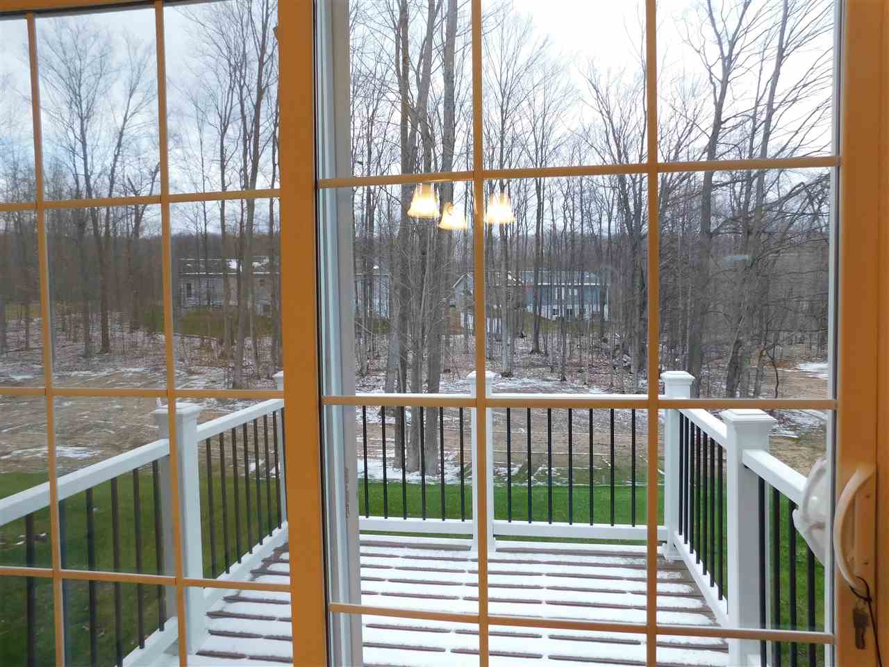 3895 Leslie Lane