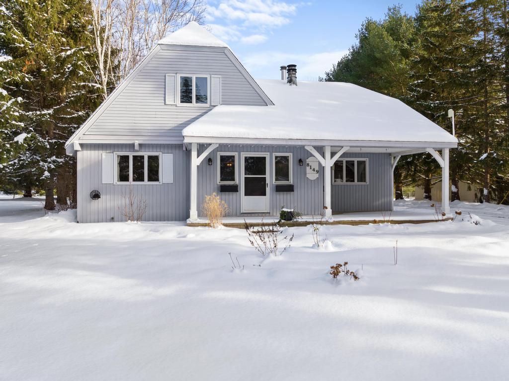 8149 Clayton Road, Harbor Springs, MI 49740