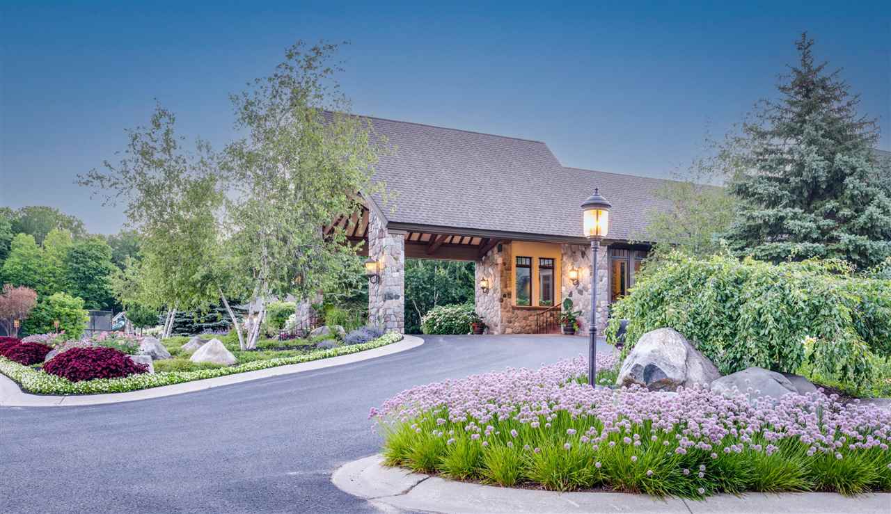 2889 Greenbriar