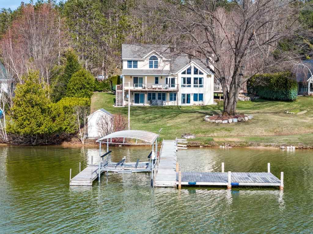 6443 Indian Garden Road, Petoskey, MI 49770