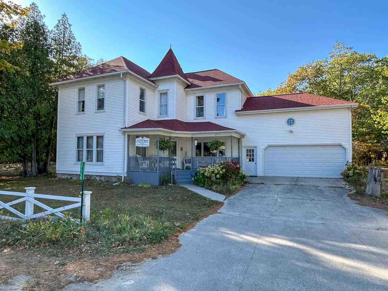 37759 Kings Highway, Beaver Island, MI 49782