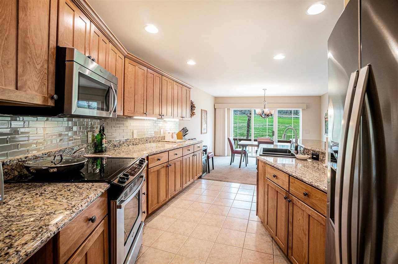 5284 Greystone Court 19