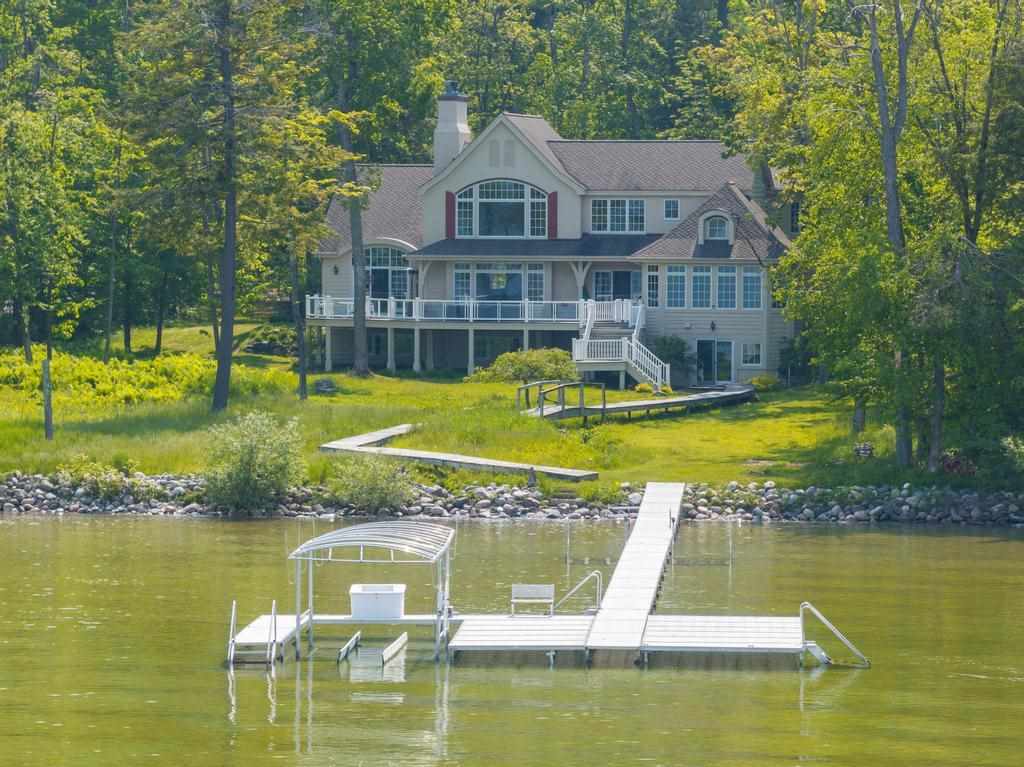 1790 Indian Point Road, Brutus, MI 49716