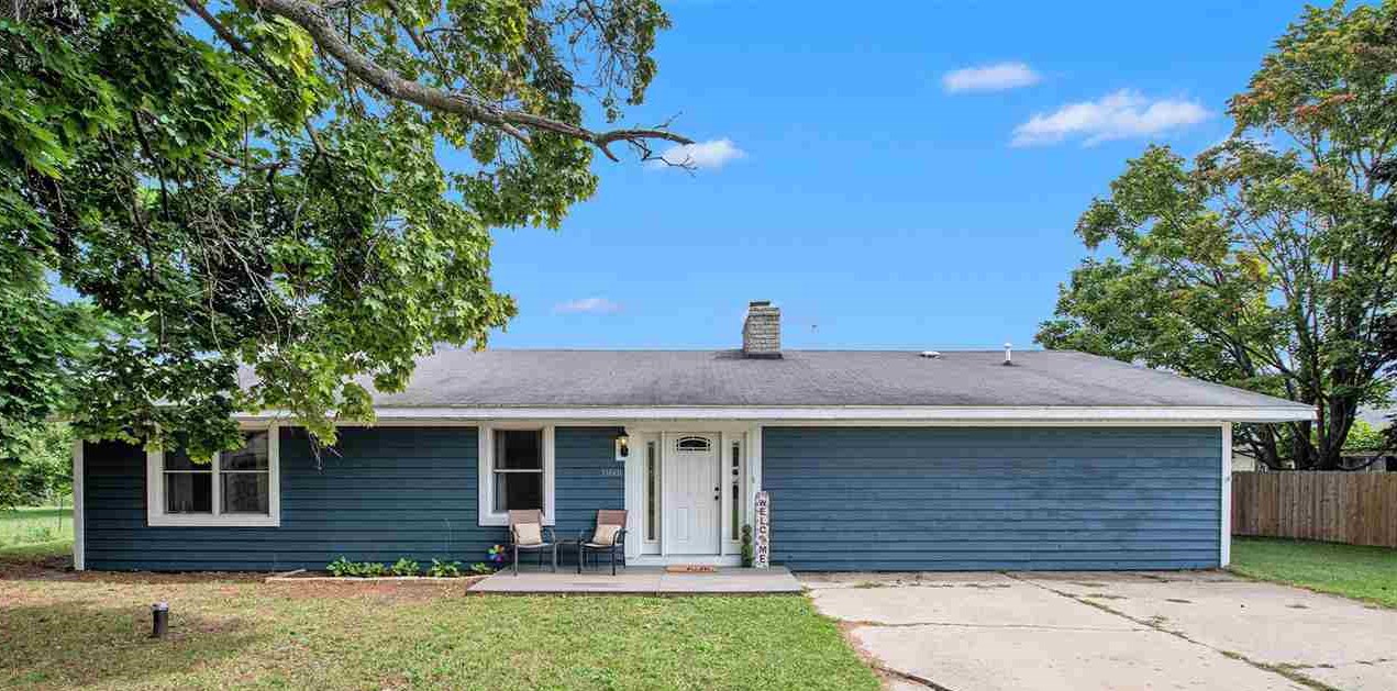 11601 Sequanota Heights Drive, Charlevoix, MI 49720