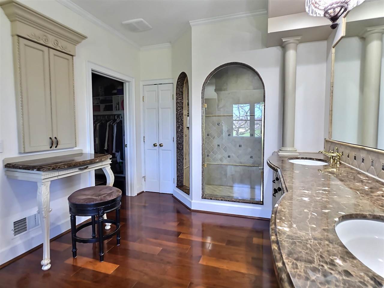 2286 Pinecrest