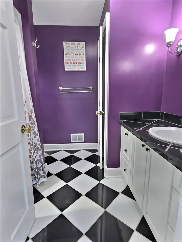 2286 Pinecrest