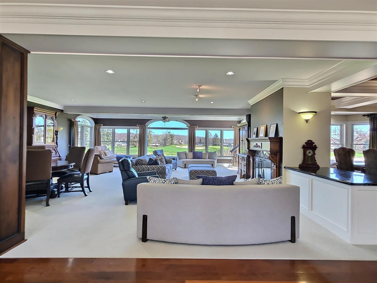 2286 Pinecrest