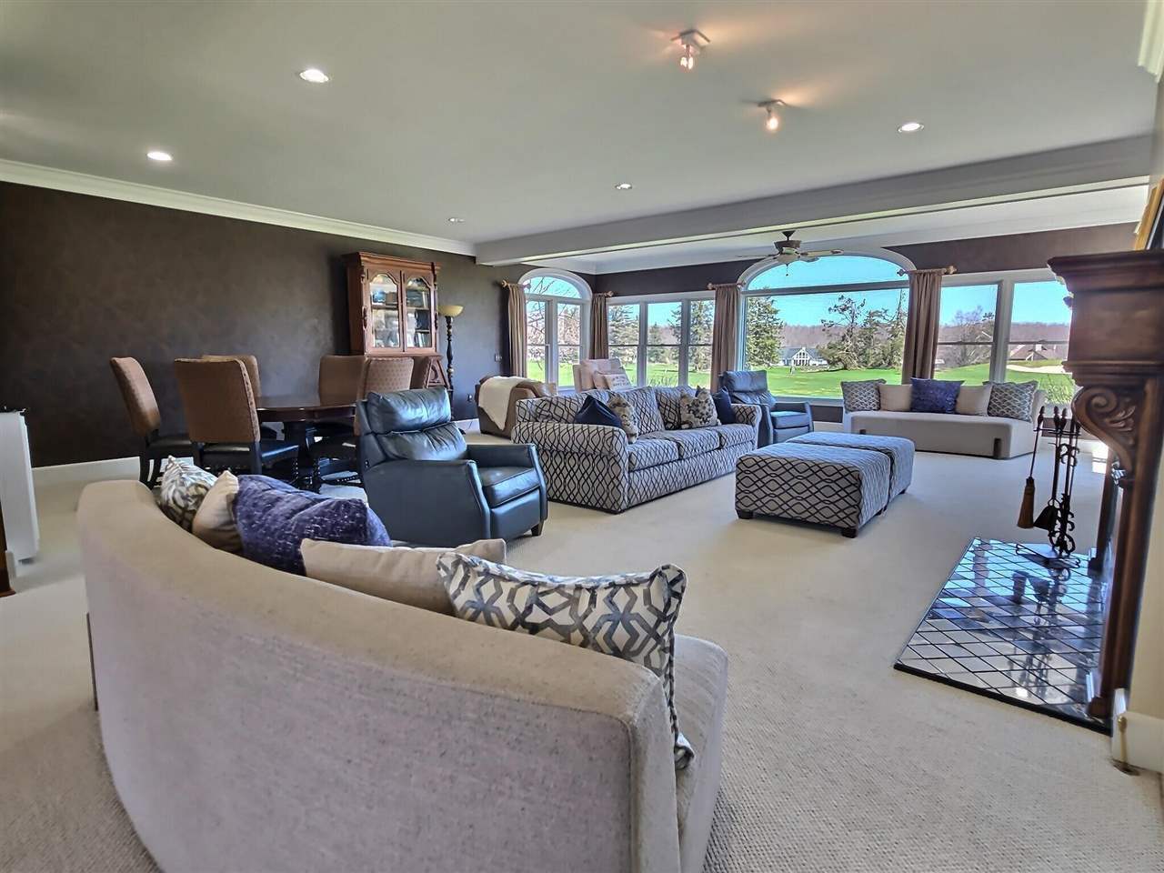2286 Pinecrest