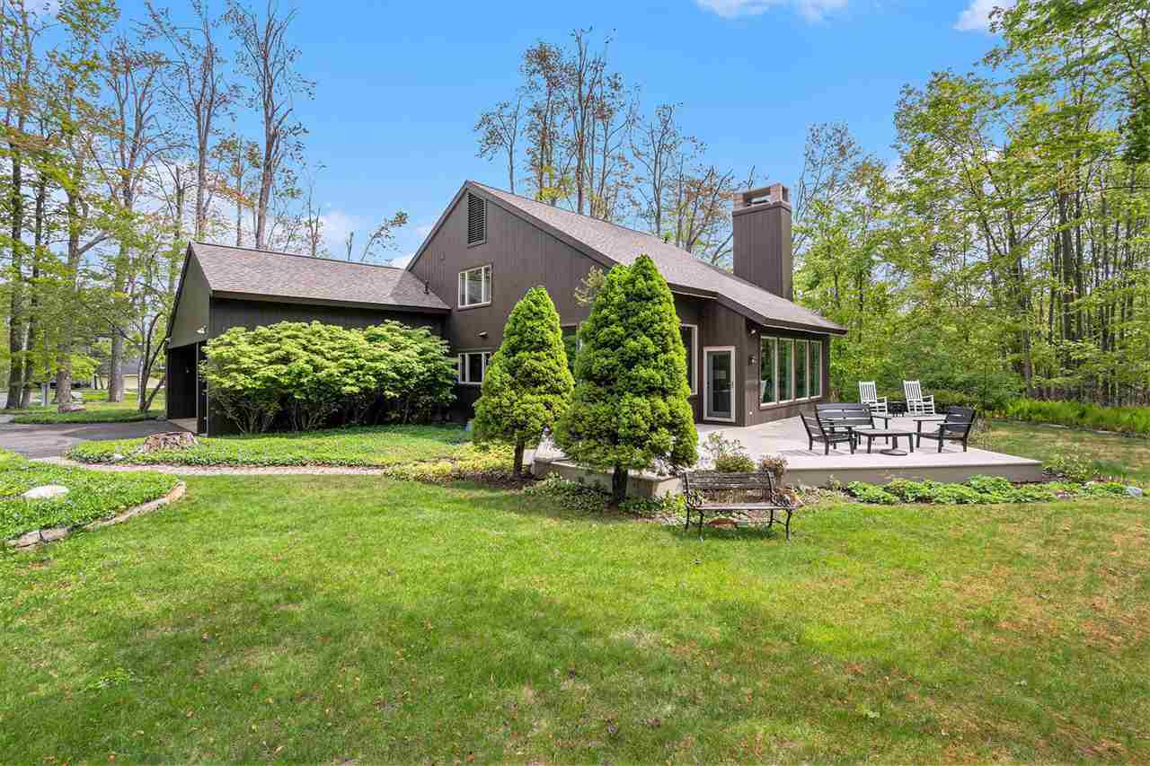 2430 Greenbriar