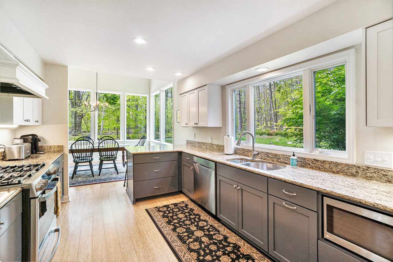 2430 Greenbriar