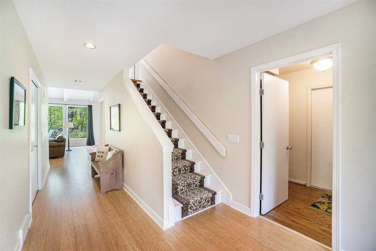 2430 Greenbriar