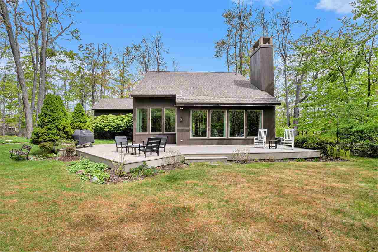 2430 Greenbriar