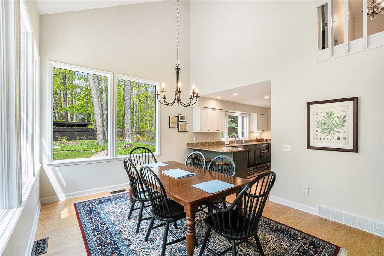 2430 Greenbriar