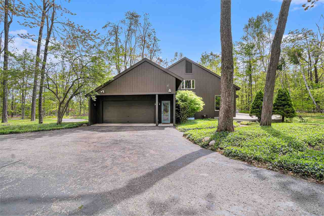 2430 Greenbriar