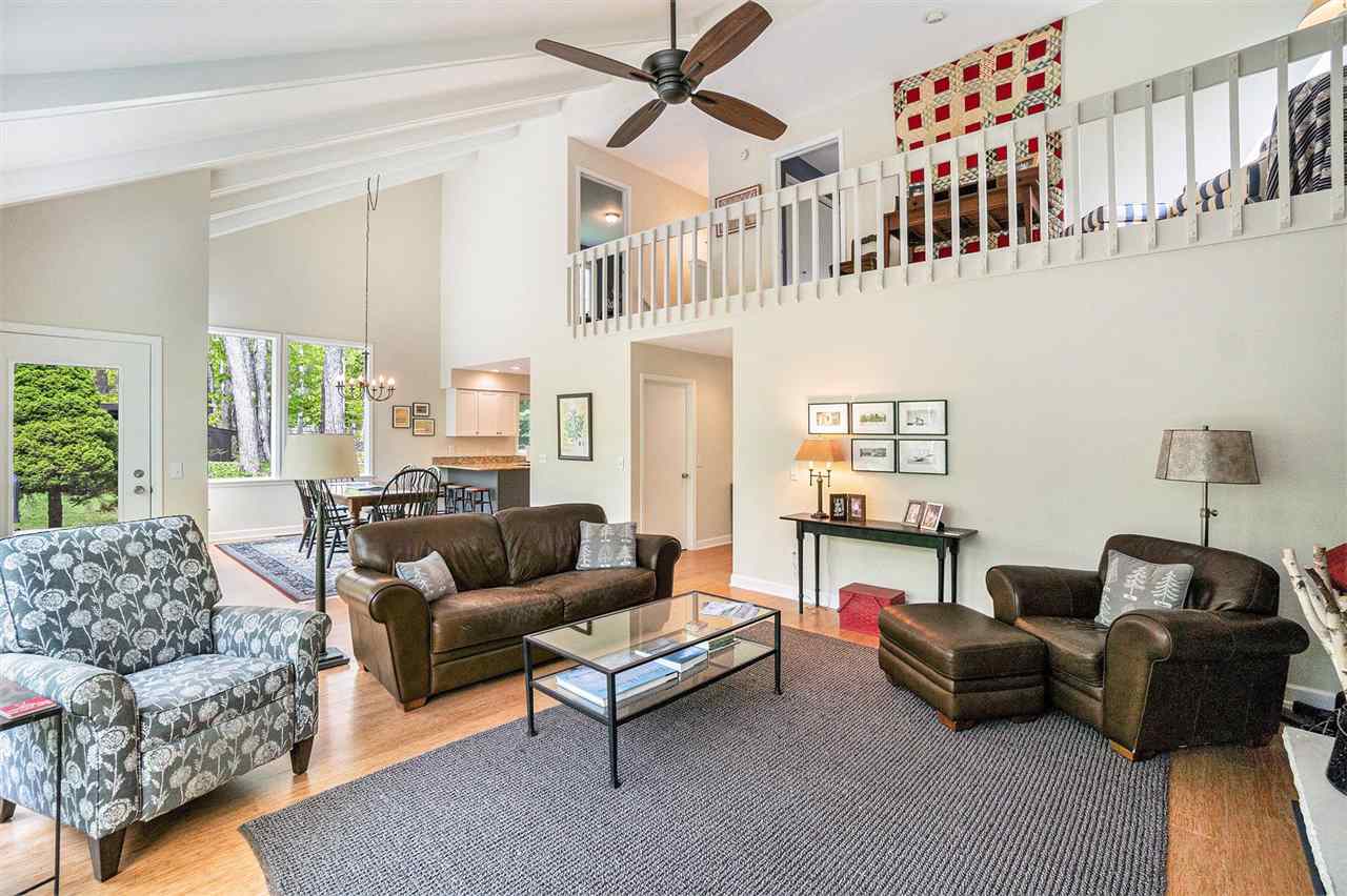 2430 Greenbriar