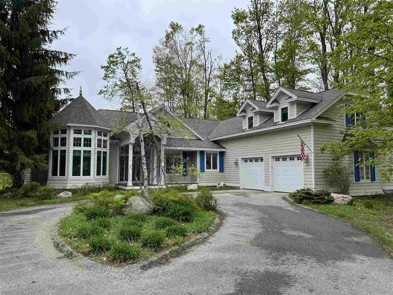 2112 Golfview