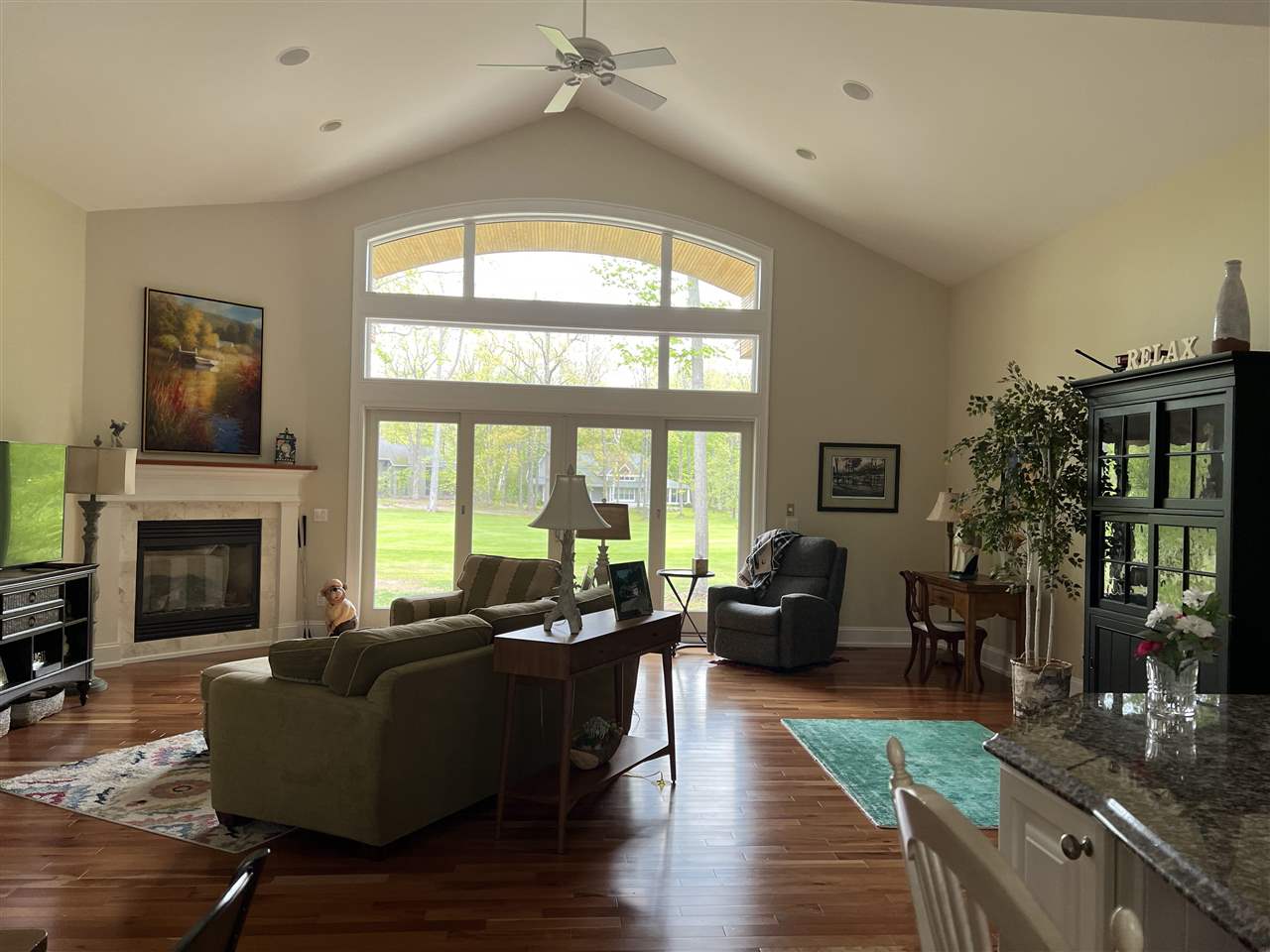 2112 Golfview