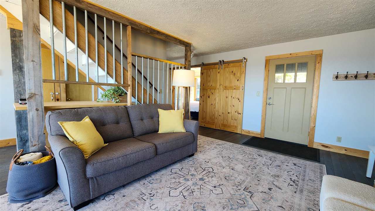 15718 N Blueberry Lane