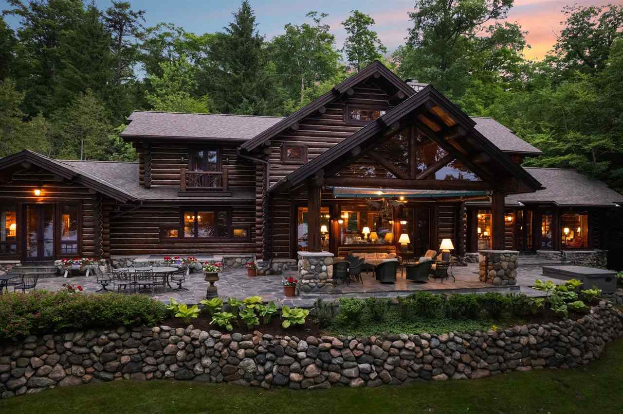 6166 Lake Grove Road, Petoskey, MI 49770