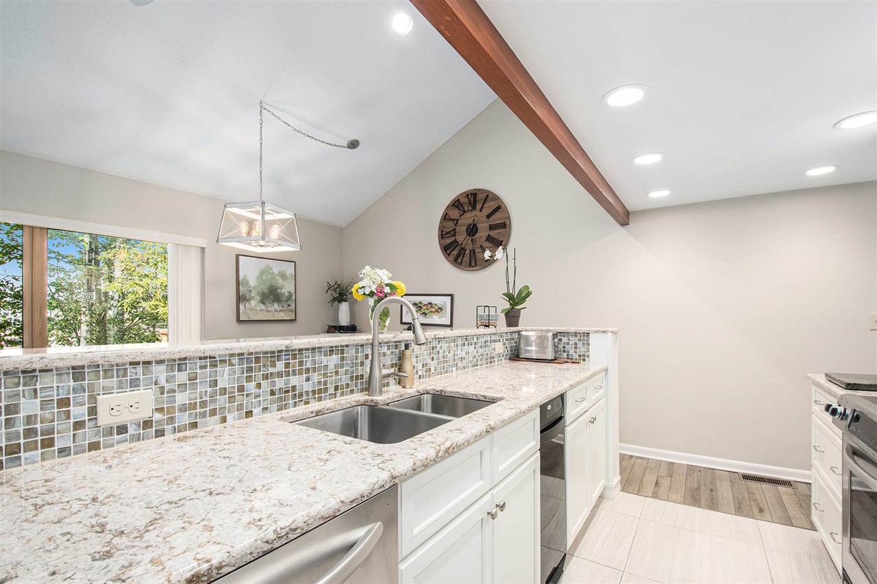 3400 Lakeside South #19 19