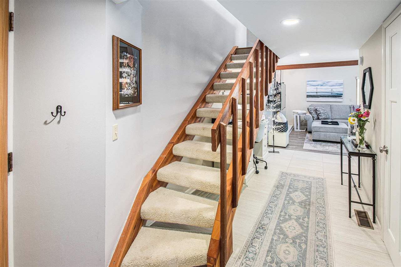 3400 Lakeside South #19 19