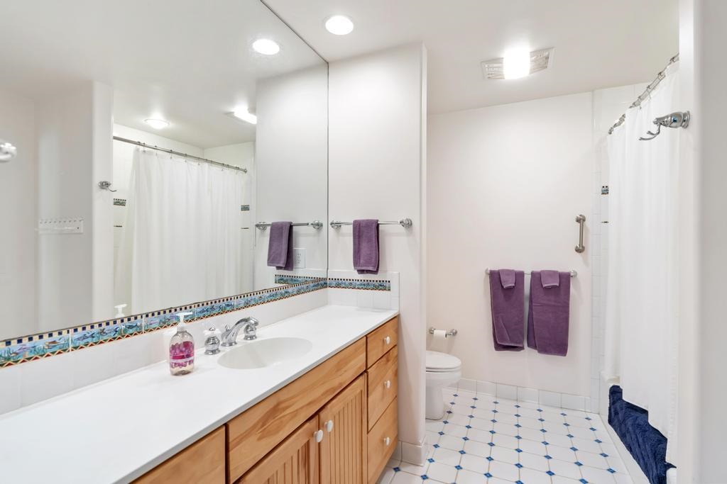 5286 Greystone Court 20