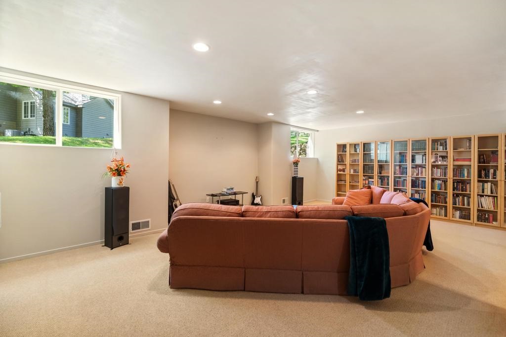 5286 Greystone Court 20