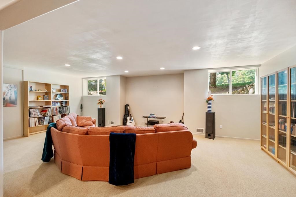 5286 Greystone Court 20