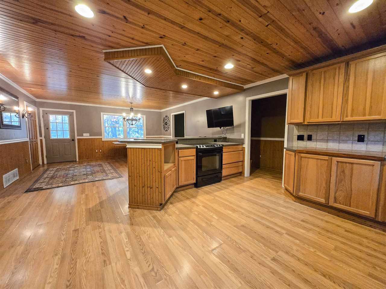 7840 Douglas Lake Road