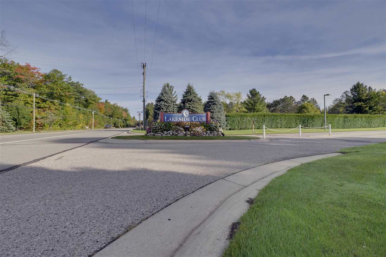 3440 N Lakeside Drive 68