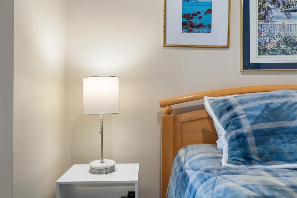 3440 N Lakeside Drive 68