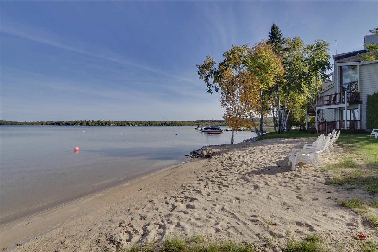 3440 N Lakeside Drive 68