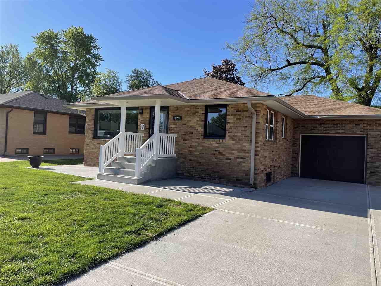 129 S ROSELANE, COLUMBUS, NE 68601 Rely Real Estate Norfolk, Nebraska
