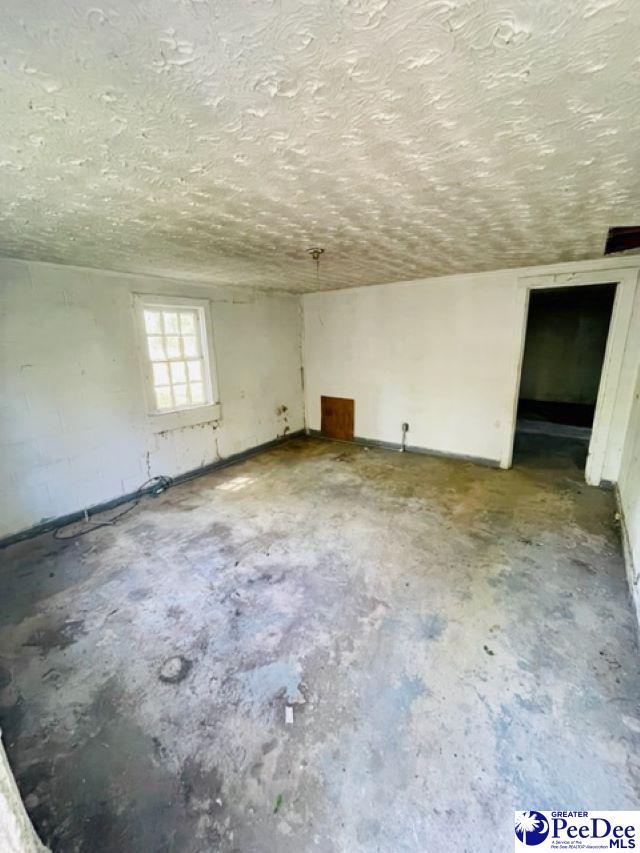 115 Red Oak St