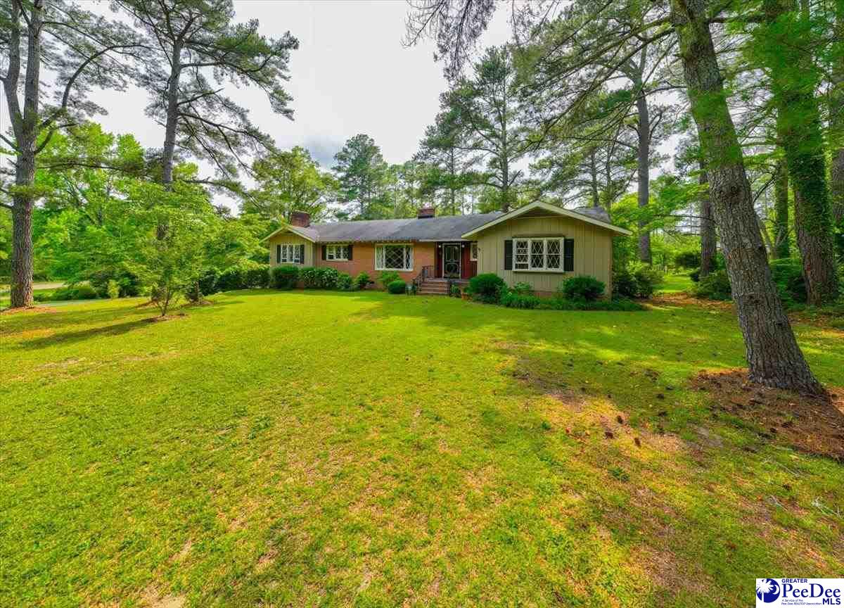 124 Lakeway Dr.