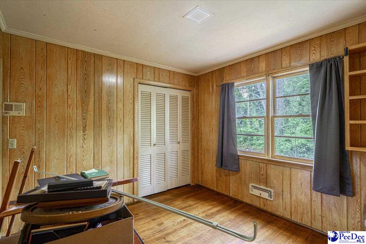 124 Lakeway Dr.