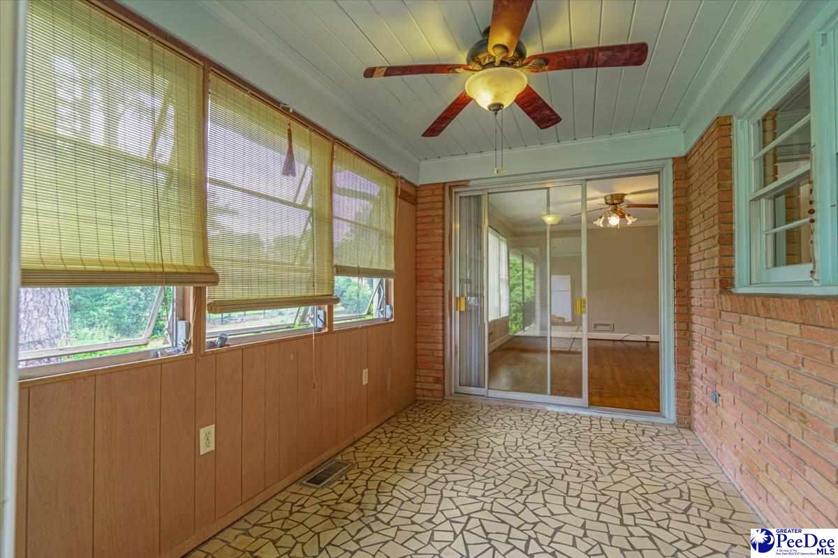 124 Lakeway Dr.