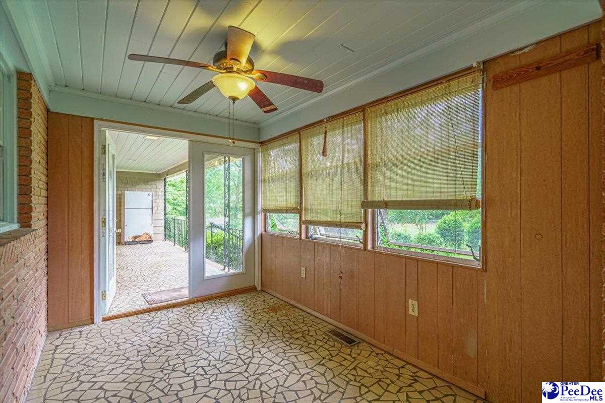 124 Lakeway Dr.