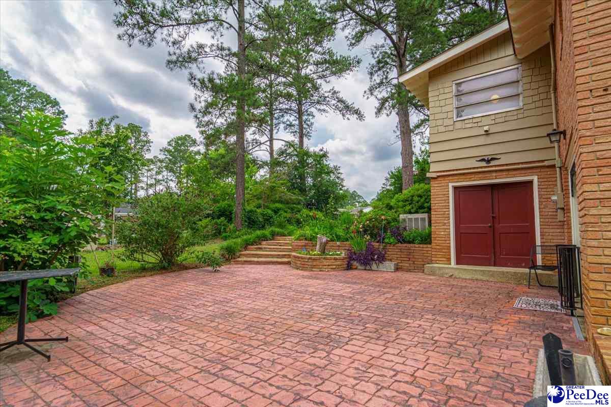 124 Lakeway Dr.