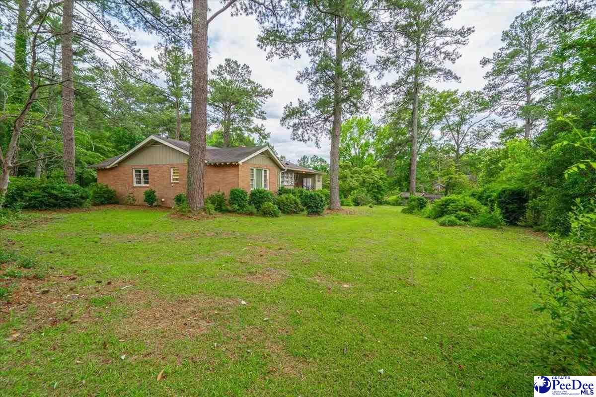 124 Lakeway Dr.