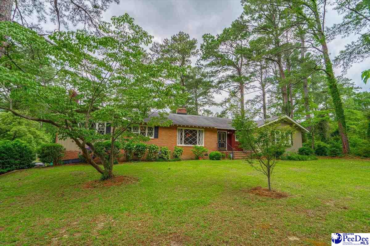 124 Lakeway Dr.