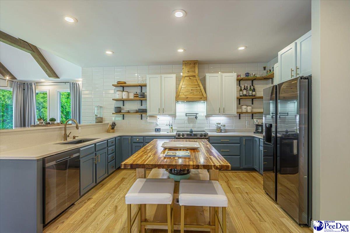 203 Fairway Rd