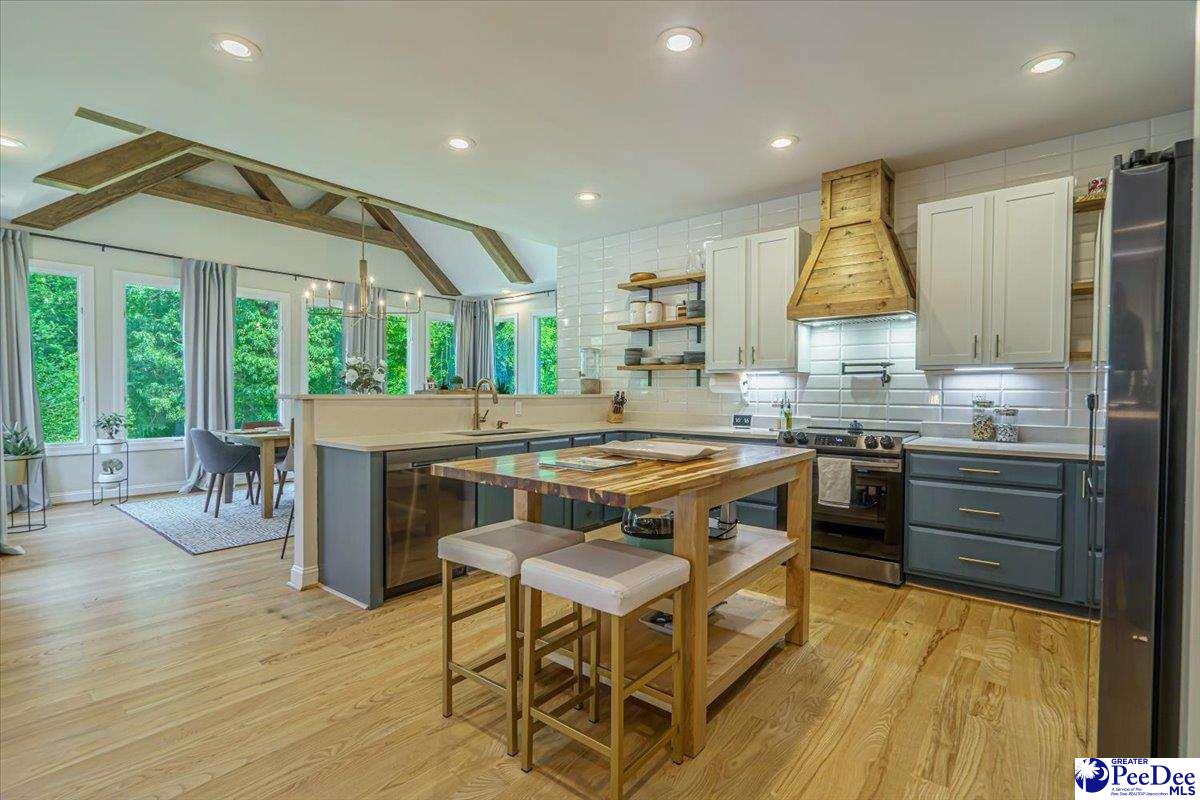 203 Fairway Rd