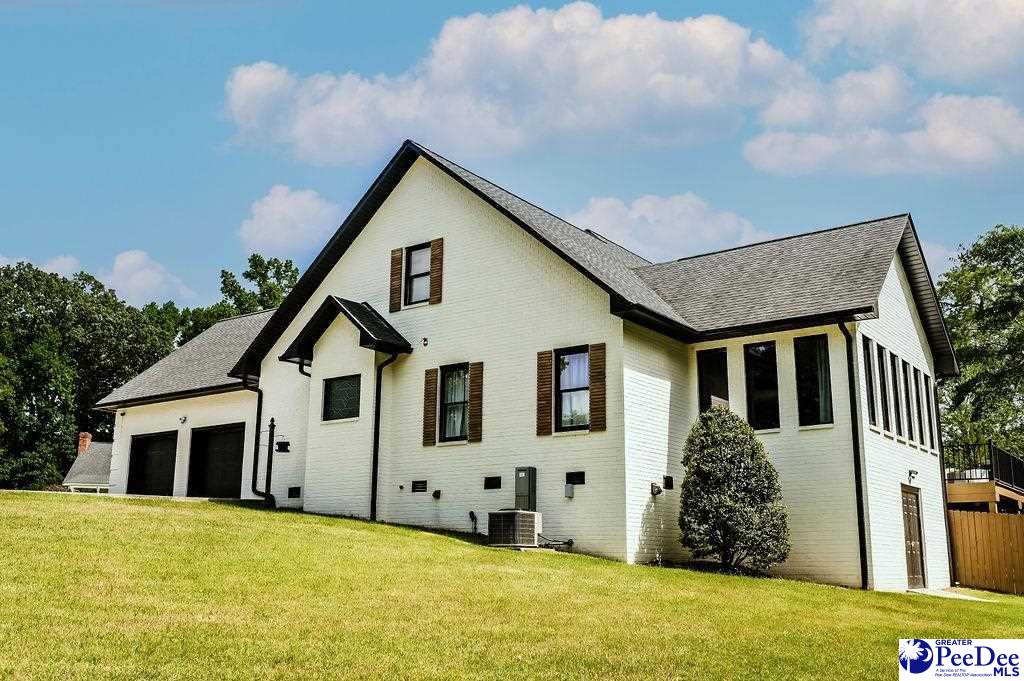 203 Fairway Rd