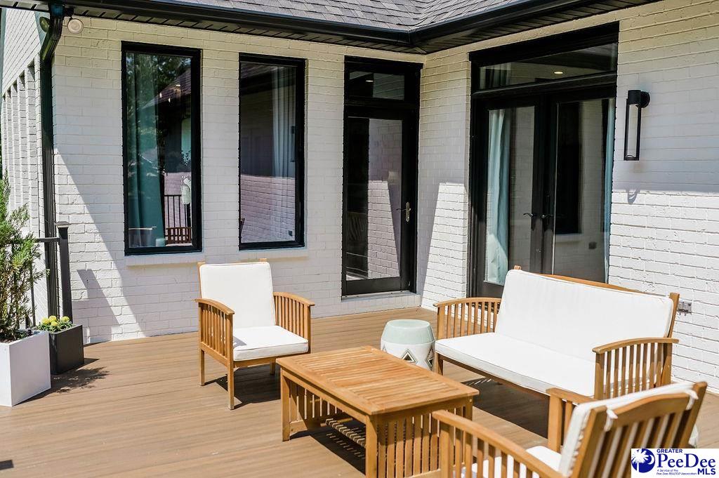 203 Fairway Rd