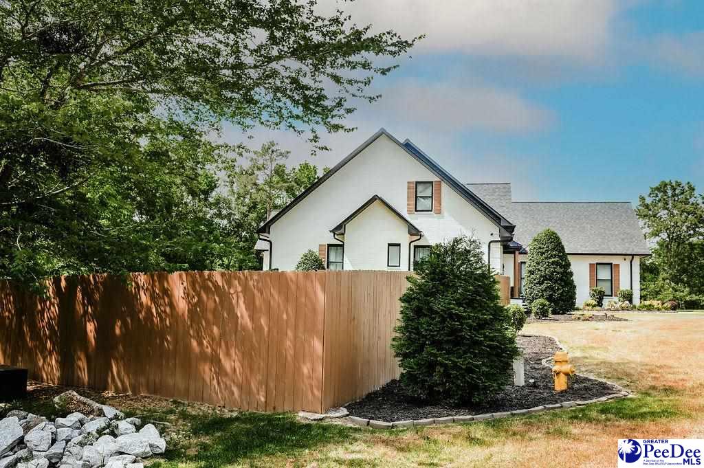 203 Fairway Rd