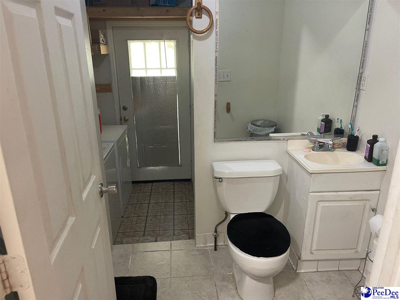 104 Red Oak Ln