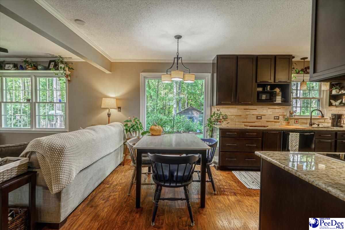 44 Coach Rd