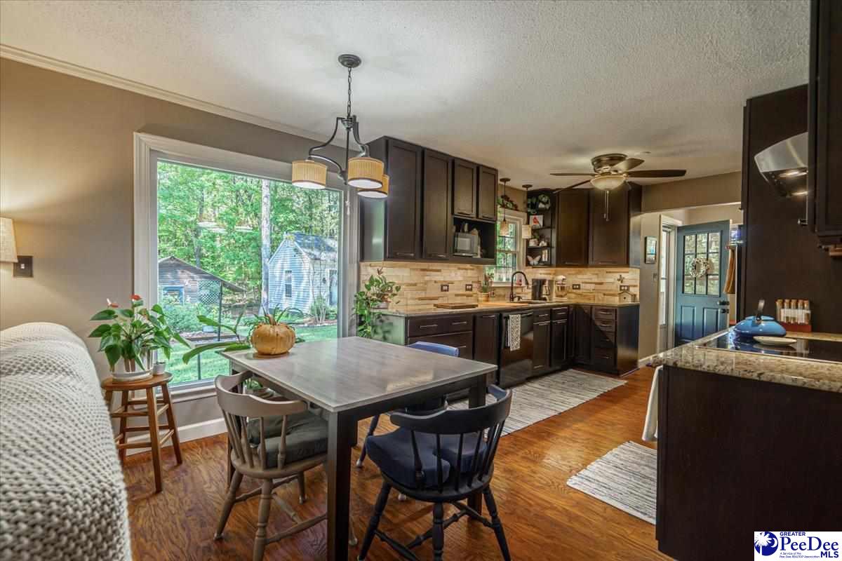 44 Coach Rd